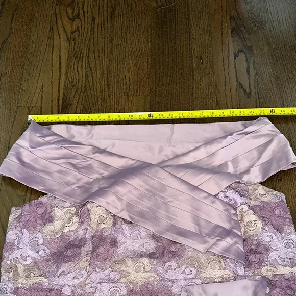 NWT Ruffle Detail Purple Lavender Lace Appliqué Off Shoulder Formal Dresss 24W - Picture 6 of 9